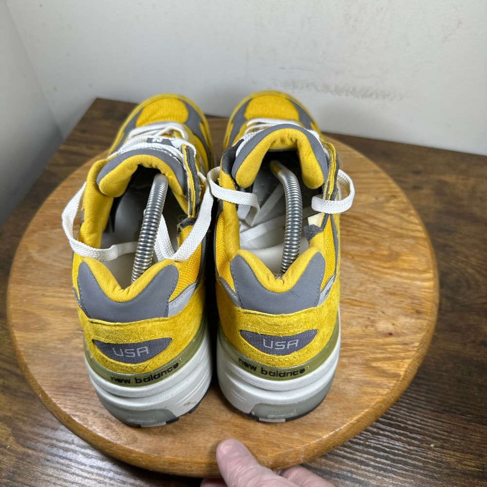 New Balance 992 Made in USA Yellow Grey Suede Sneakers M992BB Mens Size 9.5 D - Picture 7 of 10